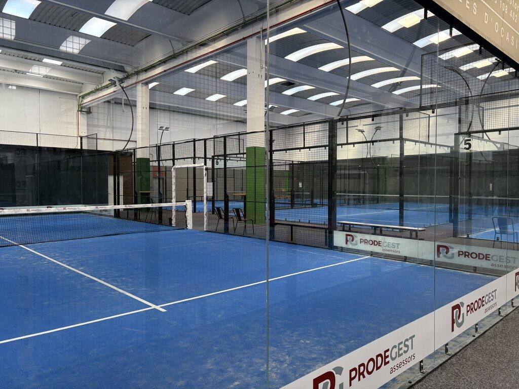 Pistas indoor FCV Pádel Terrassa